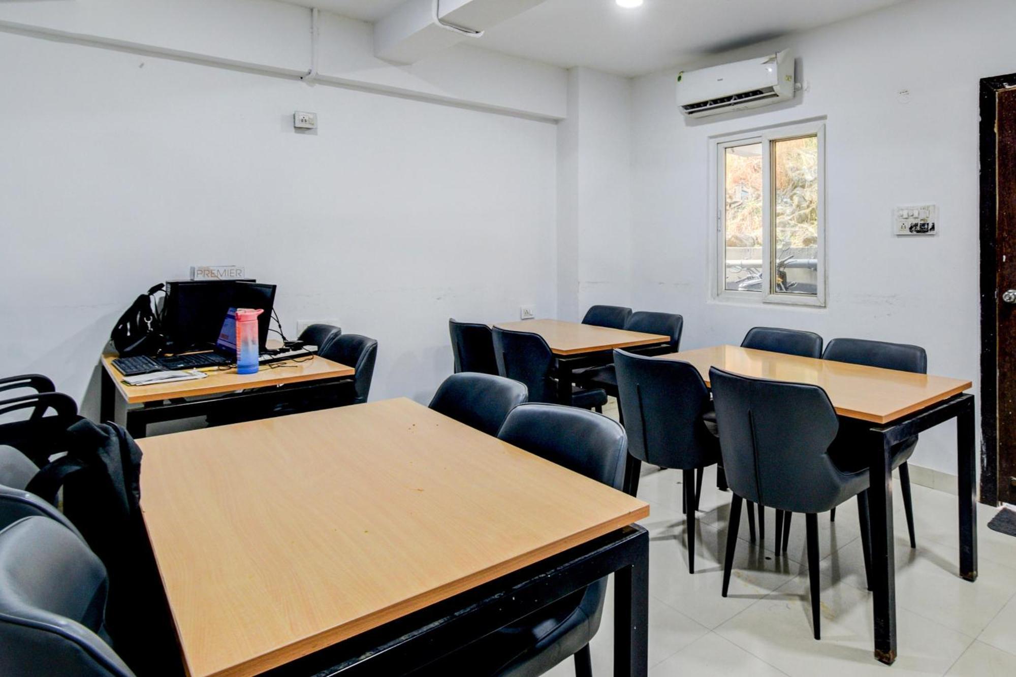 Hotel O Bee Oak Gachibowli Exterior foto